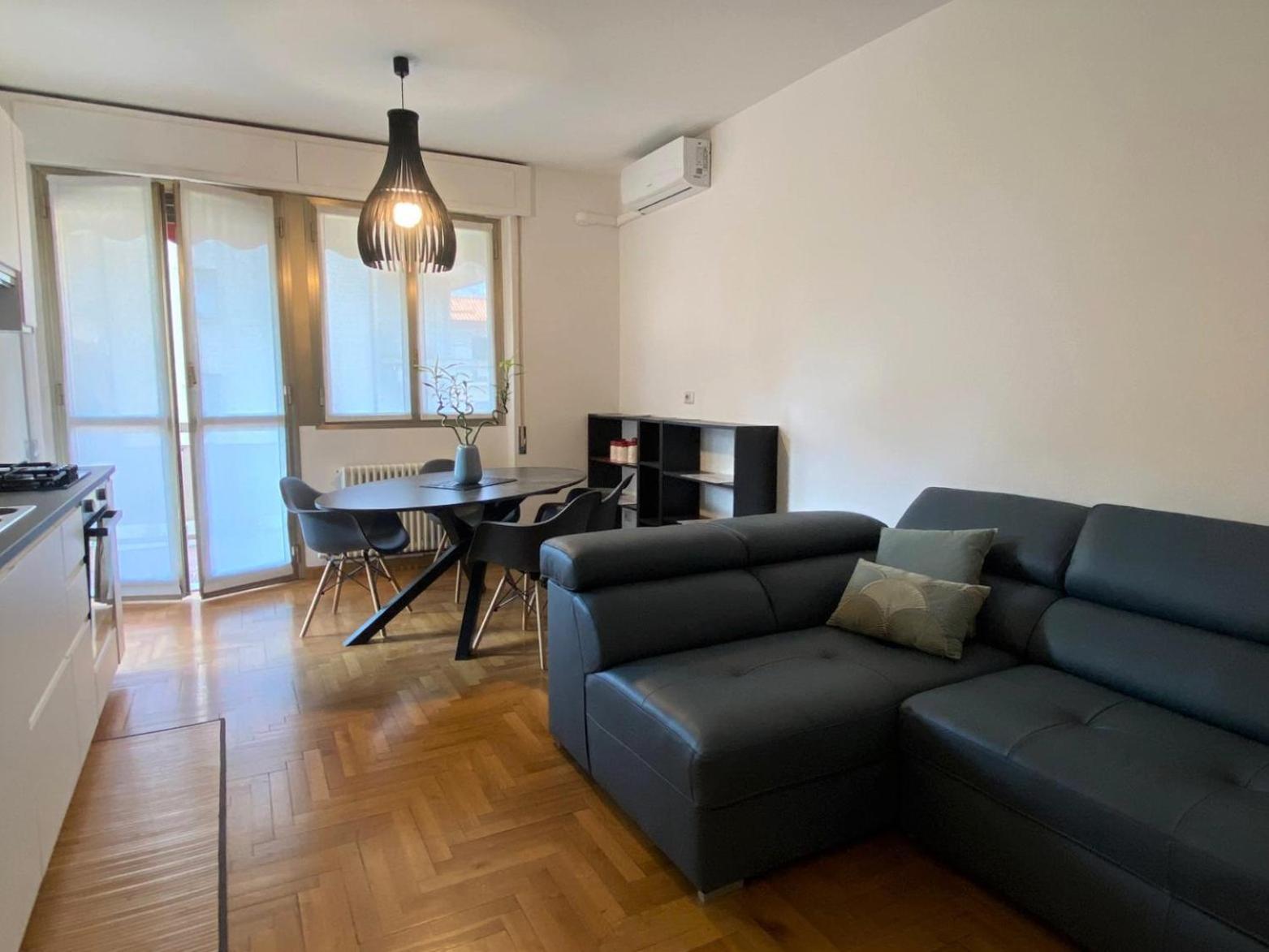 The Little Duck - Modern Apartment With Balcony コモ エクステリア 写真