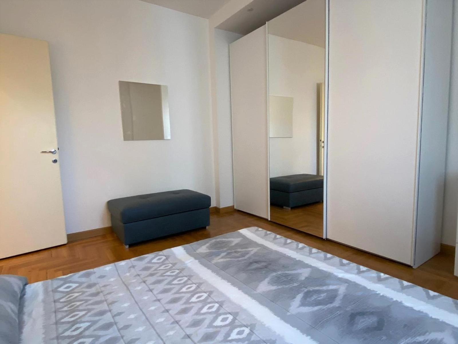The Little Duck - Modern Apartment With Balcony コモ エクステリア 写真