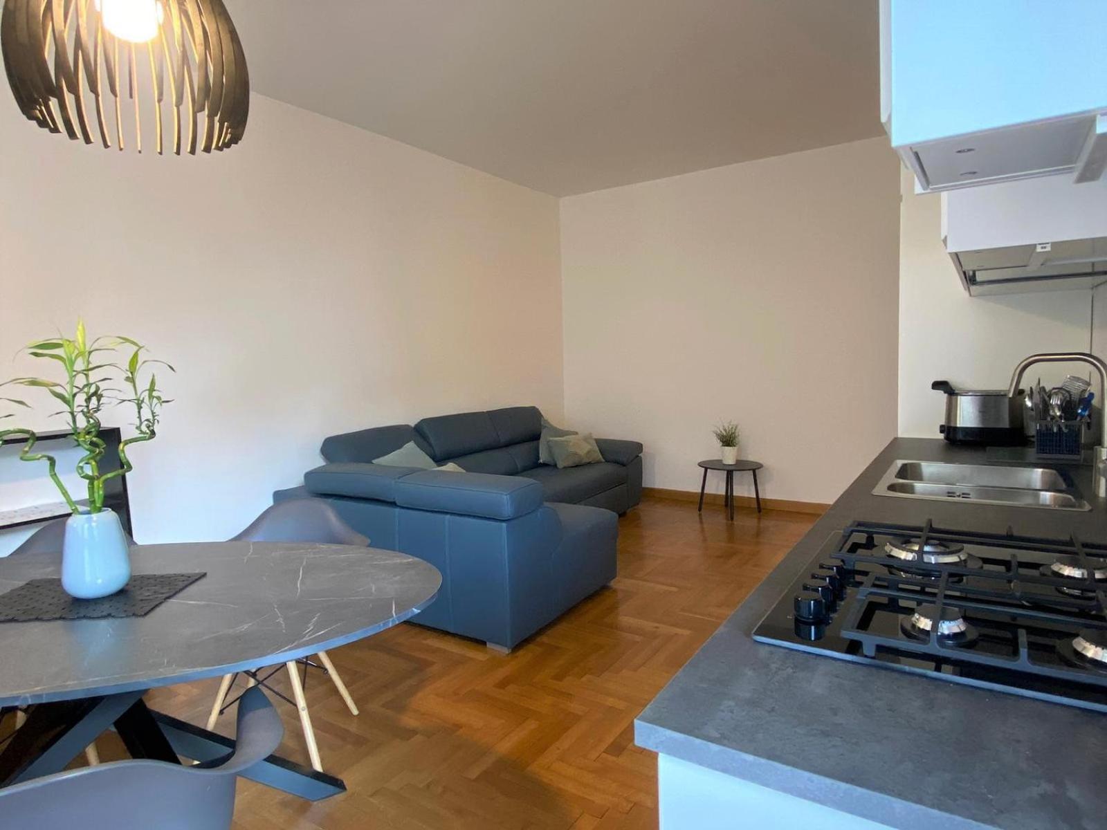 The Little Duck - Modern Apartment With Balcony コモ エクステリア 写真